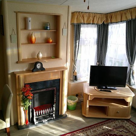 8 Berth Central Heated Golden Palm チャペル・セント・レオナルズ エクステリア 写真